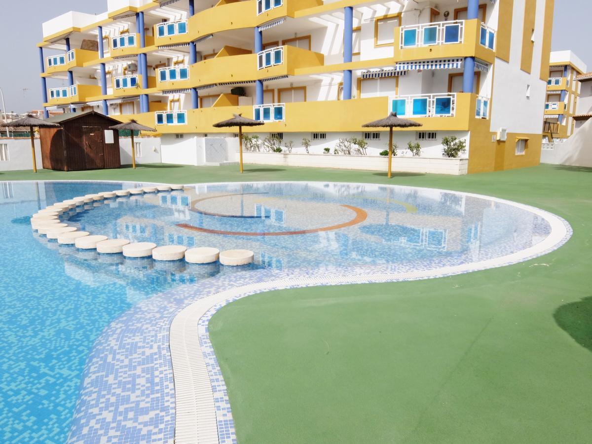 Apartamento Familiar Junto A La Playa De San Fernando - Oliva Esterno foto