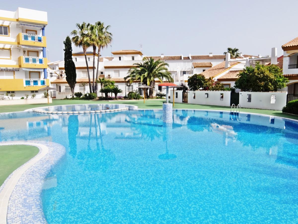 Apartamento Familiar Junto A La Playa De San Fernando - Oliva Esterno foto